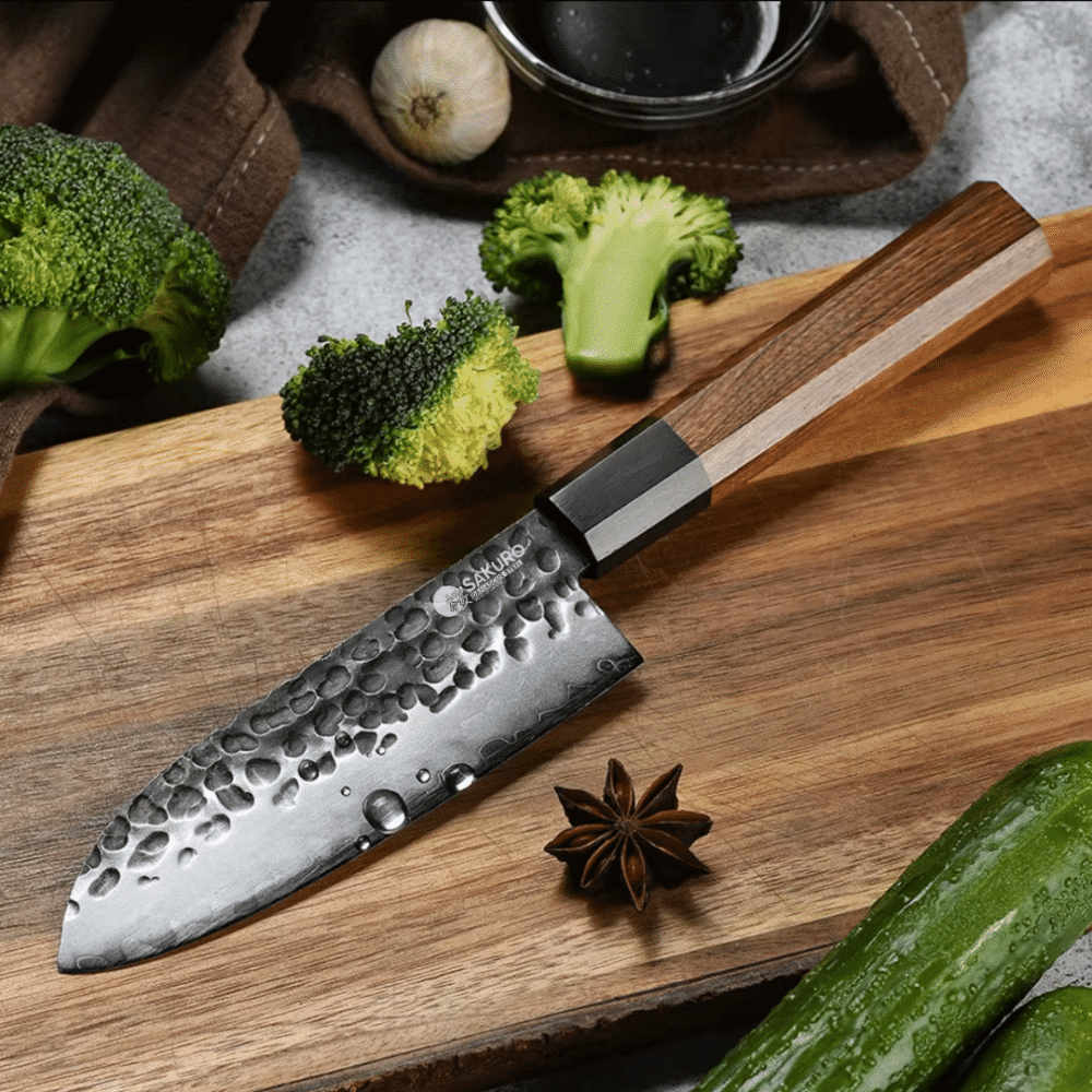 Kuchyňský nůž santoku z japonské oceli SaKuRo Eben 12,7 cm