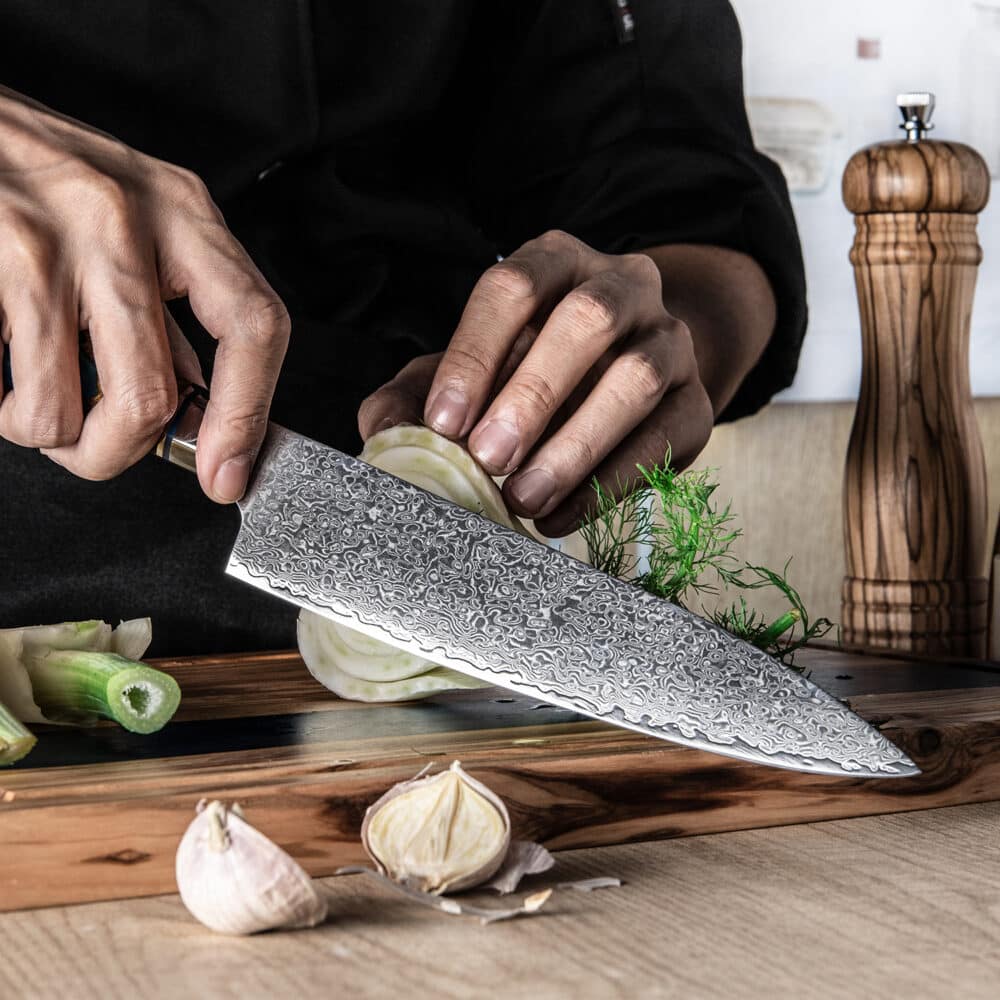 Japonský šéfkuchařky nůž z damaškové oceli SaKuRo
