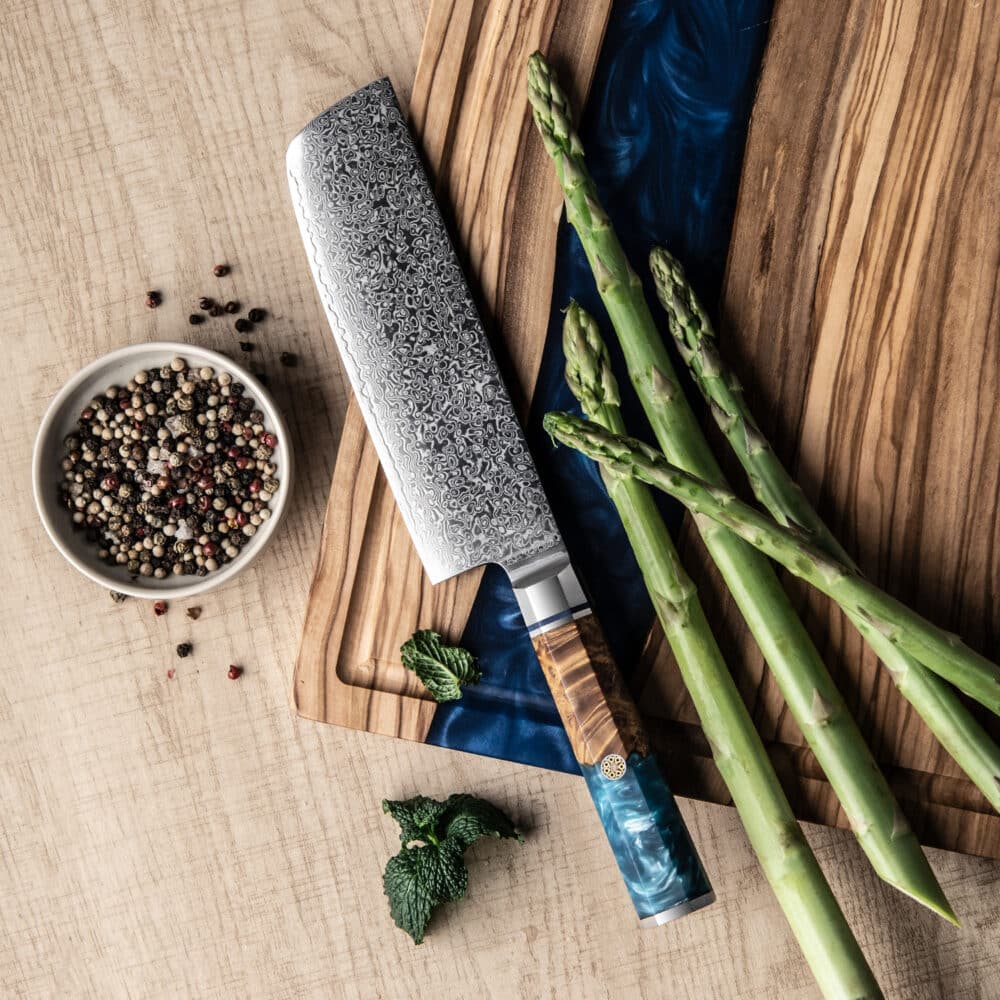 Nakiri nůž z damaškové oceli SaKuRo Blue 17,8 cm